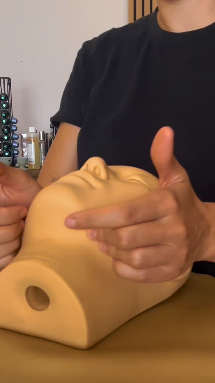 Quelques extraits de la formation massage liftant japonais du visage avec @le_monde_sensible X @main